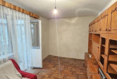 Apartament cu 2 camere decomandat în Narcisa - 2