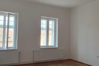 Apartament cu 2 camere decomandat în Central - 4