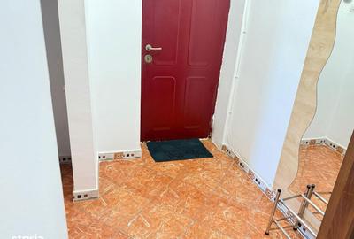 Apartament cu 2 camere semidecomandat în Micro 9 - 15