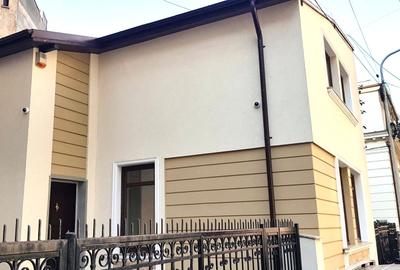 Casă cu 7 camere cu Canalizare în Universitate - 10