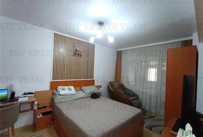 Super apartament cochet din 2008 cu 3 cam. si balcon plus loc de parcare, avand - 15
