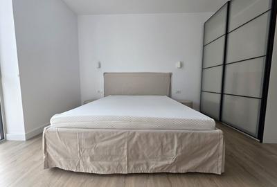 Apartament cu 3 camere în P-ța Universității - 16
