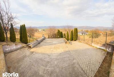 Teren de 86 mp, în Central - 1