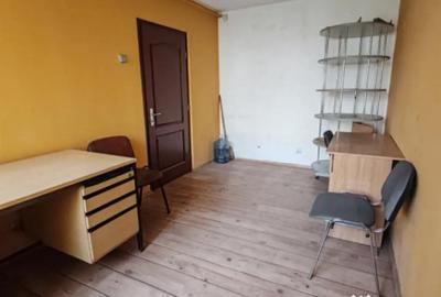 Spațiu comercial, de 70 mp, în Central - 3