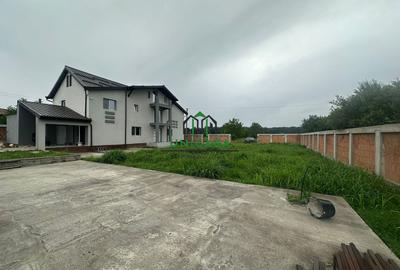 Casă individuală cu 8 camere cu Teren 2000 Mp în Români - 18