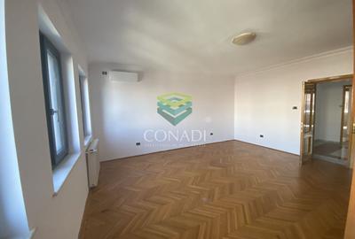 Casă individuală cu 13 camere cu Canalizare în Cotroceni - 29