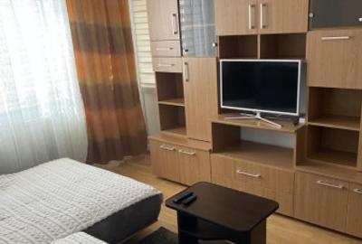 Apartament cu 3 camere semidecomandat în Giurgiului - 4