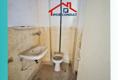 Apartament cu 3 camere decomandat în Banca Națională