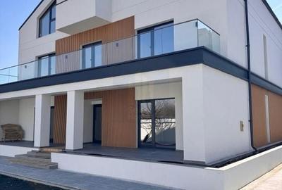 Vila 8 Camere 700mp Teren de Vanzare *Aviatiei*