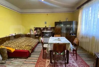 Casă cu 2 camere cu Teren 2400 Mp în Central - 4