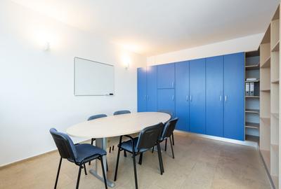 Spațiu comercial, de 108 mp, în P-ța Unirii - 6