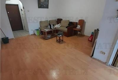 Bd Basarabiei -Parcul National- Vanzare  Garsoniera in bloc  Anvelopat-Libera - 3