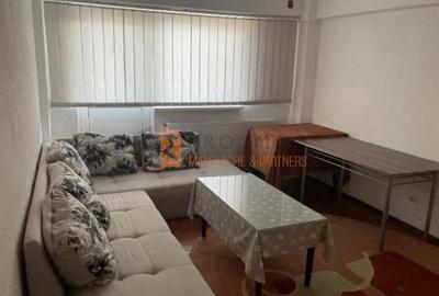 Apartament 3 camere cf 1 semidecomandat zona Micro 3 - 1