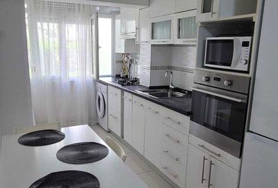 Apartament cu 2 camere decomandat în Ostroveni