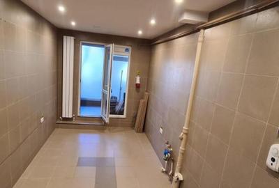 Apartament cu 3 camere semidecomandat în Calea Galați - 3