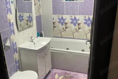 Apartament cu 3 camere semidecomandat în Central - 1