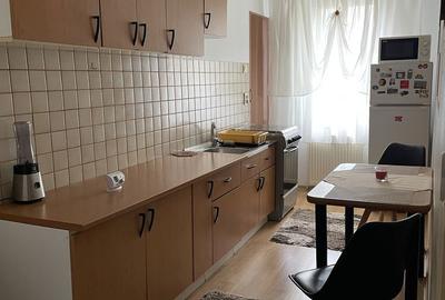Apartament cu 2 camere decomandat în Central - 2