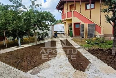 Casa multifunctionala din caramida Zadareni - 1