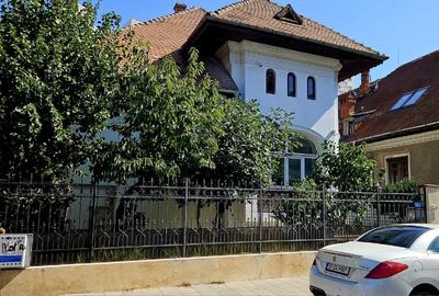 Proprietar, Capitale, Vila deosebita, 305mp utili - 2