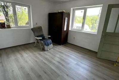 Casă cu 2 camere cu Teren 1000 Mp în Jurca - 8