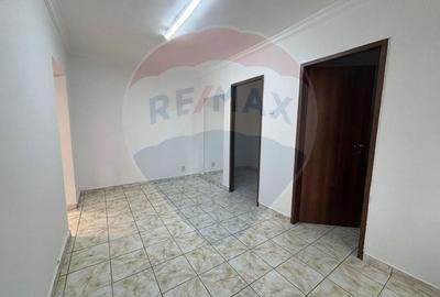 Spatiu comercial cu vad stradal intens, de inchiriat, in Iosia - 3