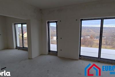 Casă cu 6 camere cu Teren 561 Mp în Central - 1