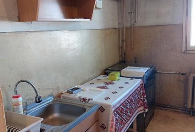 Apartament cu 2 camere decomandat în Rahova