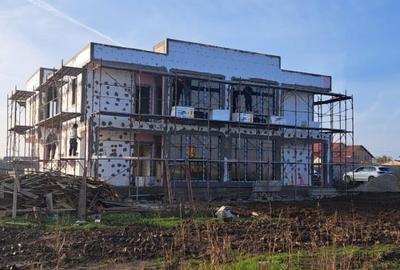 Ansamblu rezidențial exclusivist – duplexuri spațioasegrădini mari 1 Decembrie - 13