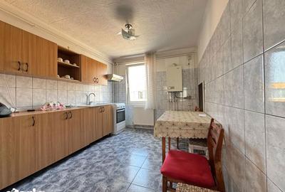 Apartament cu 3 camere în Florilor - 10