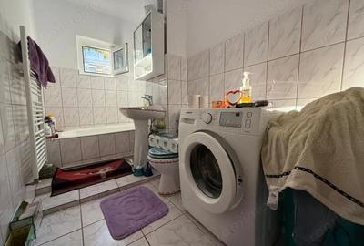 Apartament spatios, 3 camere, 2 bai, 2 balcoane, mobilat, etaj 1 - Zona Soarelui - 6