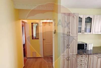 Apartament cu 2 camere decomandat în Hotvon - 3