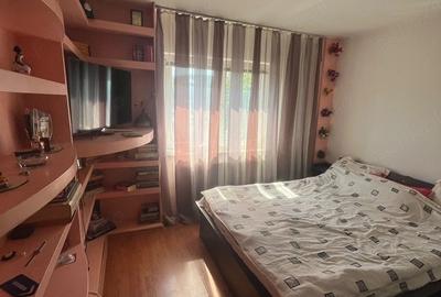 Apartament cu 3 camere decomandat în Traian - 5