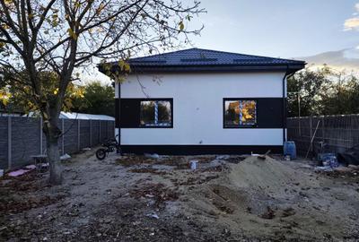 FARA COMISIOANE in Gulia vatra Satului la drum asfaltat casa 4 camere 2 bai P+M - 4