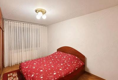 Apartament cu 4 camere semidecomandat, mobilat în Circumvalațiunii - 7
