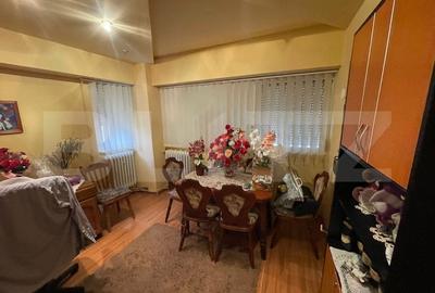 Apartament cu 4 camere , 79 mp, zona Micro 17 - 4