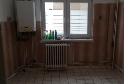 Apartament cu 3 camere semidecomandat în Ultracentral - 1