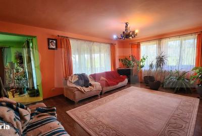Casă cu 4 camere în Sâncraiu de Mureș