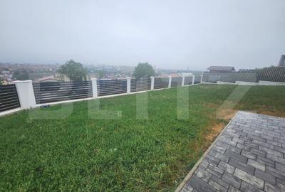 Casa individuala cu 6 camere,priveliste superba,600 mp teren,zona Piata - 3