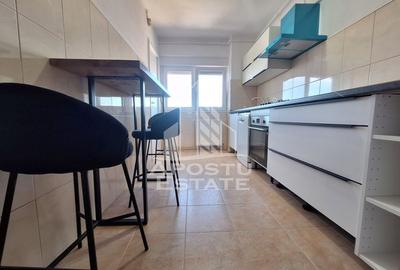 Apartament cu 3 camere semidecomandat, mobilat în Central - 1