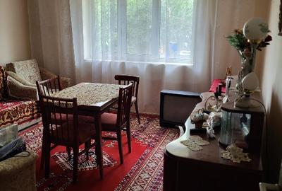 Apartament cu 3 camere decomandat în Putineiu - 2