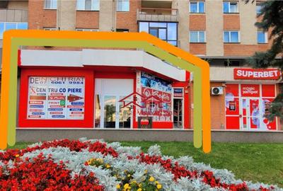 Spațiu comercial, de 130 mp, în Central - 4