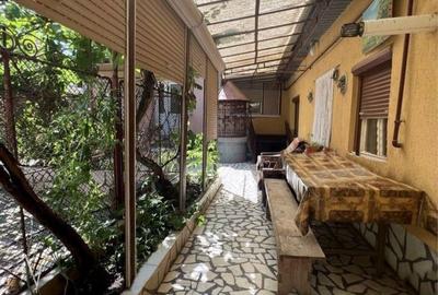 Casă cu 7 camere în Exterior Vest - 4