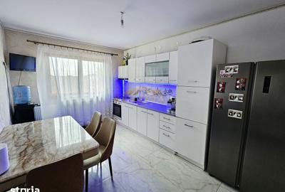 Casă cu 6 camere cu Teren 208 Mp în Vărăști - 12