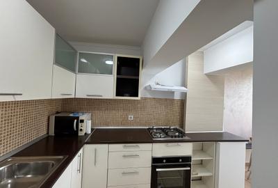 UNIRII,locatie exceptionala, bloc stradal,monolit,vedere Bulevard,pe sud,renovat