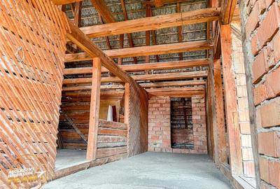 Casă individuală cu 12 camere cu Canalizare în Sud-Est - 52