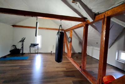 Duplex cu 8 camere cu Canalizare în Stupini - 15