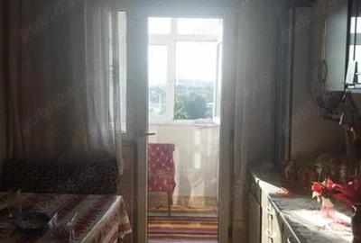 Vinzare 3 camere metrou Cringasi - 4