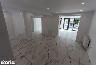 Spațiu comercial, de 75 mp, în Central - 7