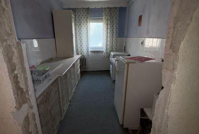 Apartament cu 3 camere decomandat în Central - 2