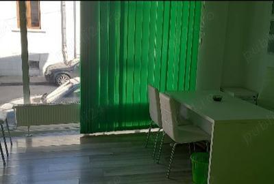 Spațiu comercial, de 30 mp, în Central - 8